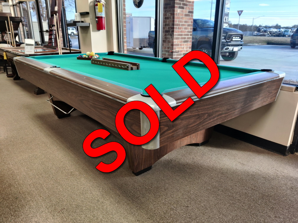 9ft Gandy Hustler Pool Table