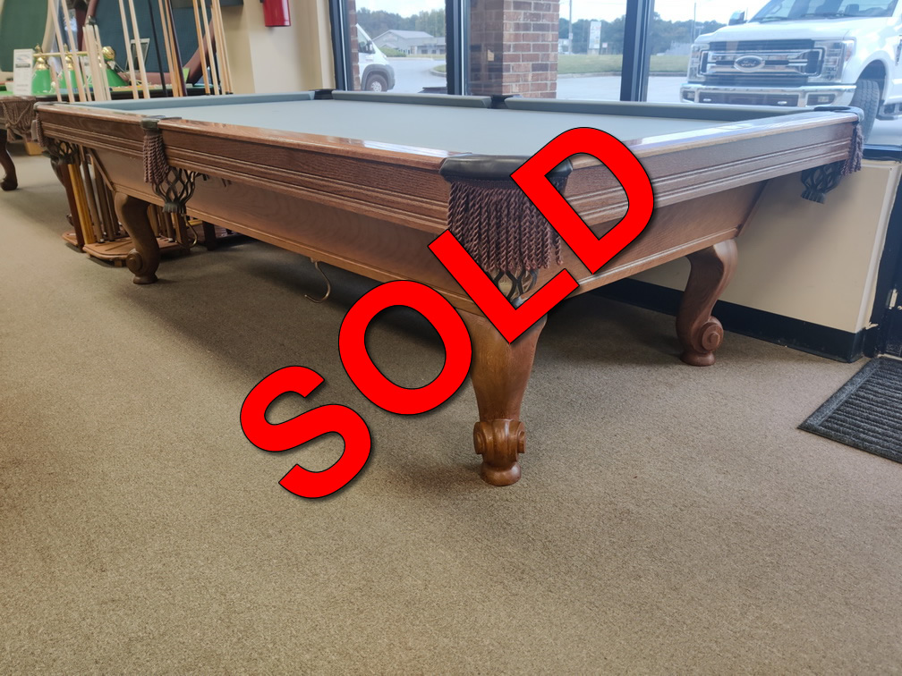 9ft Gandy Billiard Table